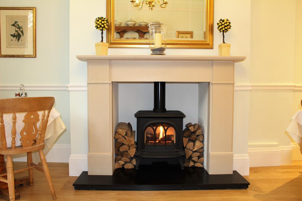Ditton Lodge Kingston upon Thames  Εξωτερικό φωτογραφία